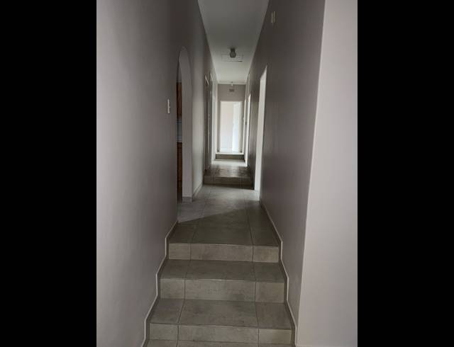 4 BEDROOM HOUSE FOR SALE IN GEELHOUTPARK